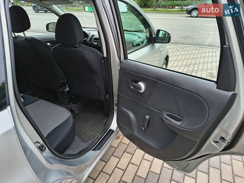 Хетчбек Nissan Note 2011 в Києві фото 15 Хетчбек Nissan Note 2011 в Києві