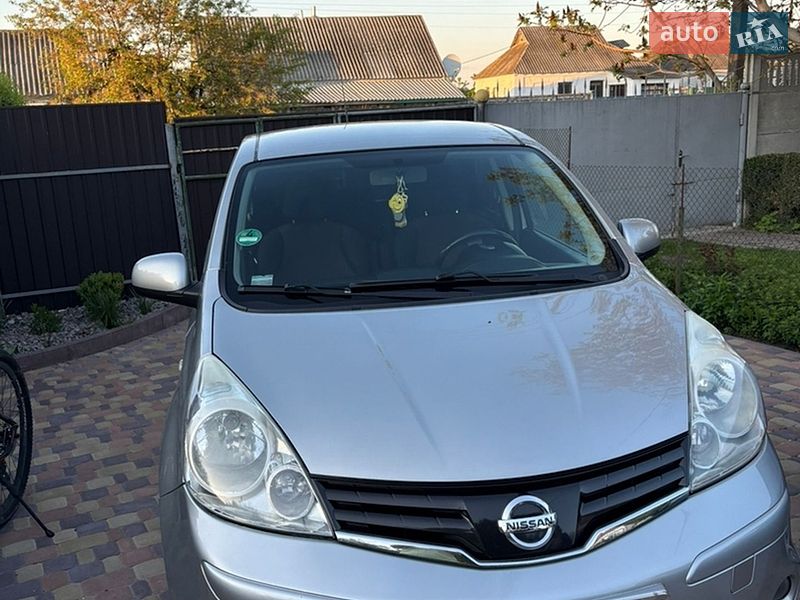 Хэтчбек Nissan Note 2009 в Ракитном
