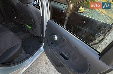 Хэтчбек Nissan Note 2009 в Ракитном