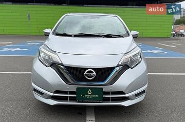 Хэтчбек Nissan Note 2016 в Киеве