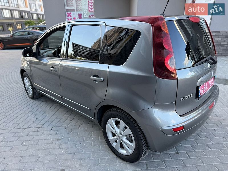 Хэтчбек Nissan Note 2011 в Виннице