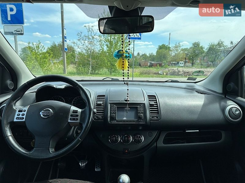 Хэтчбек Nissan Note 2009 в Владимире