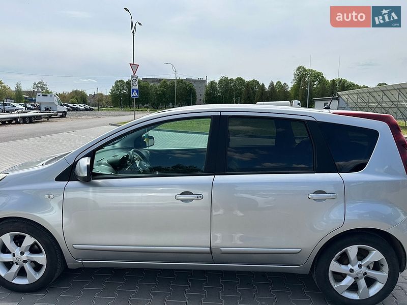 Хэтчбек Nissan Note 2009 в Владимире