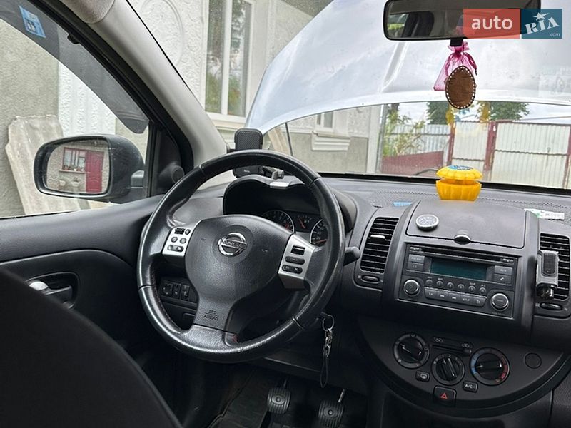 Хэтчбек Nissan Note 2010 в Хмельницком