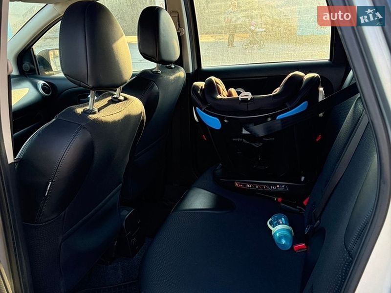 Хэтчбек Nissan Note 2012 в Львове