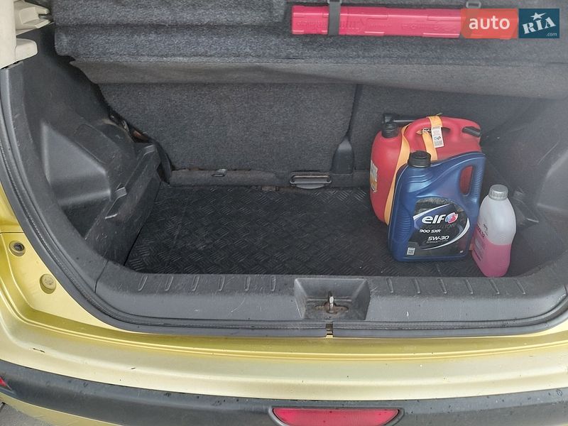 Хэтчбек Nissan Note 2006 в Ирпене