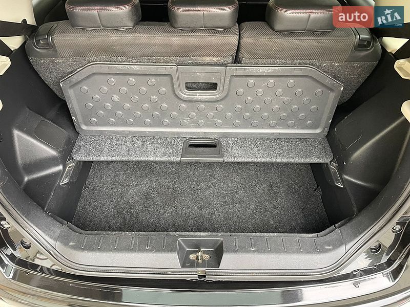 Хэтчбек Nissan Note 2006 в Ивано-Франковске