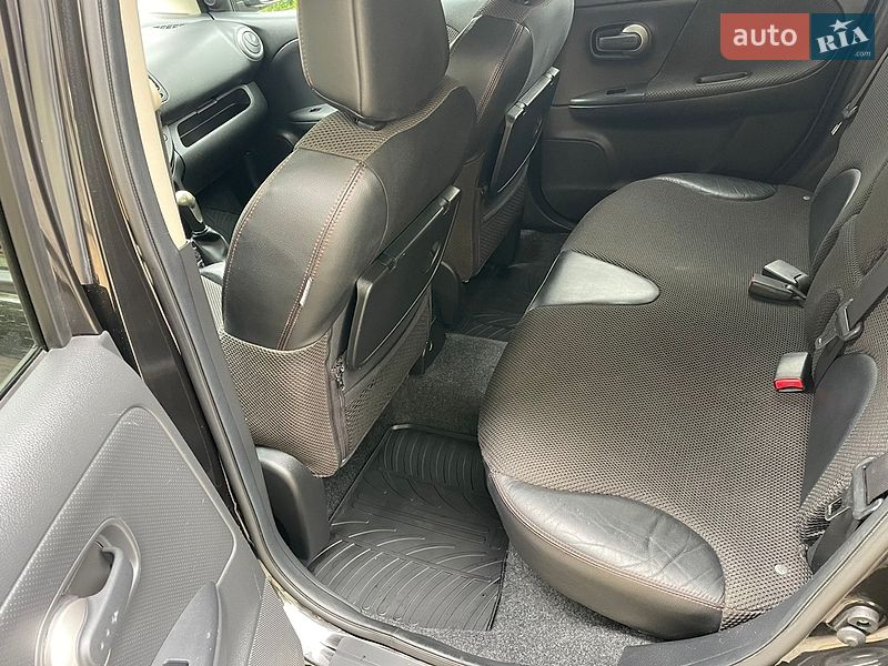 Хэтчбек Nissan Note 2006 в Ивано-Франковске