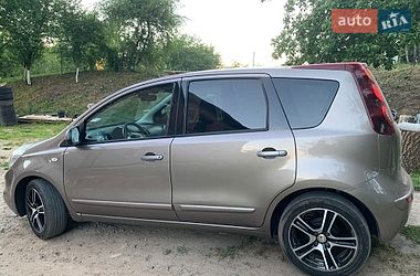 Хэтчбек Nissan Note 2012 в Перемышлянах