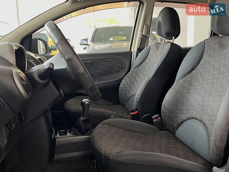 Хэтчбек Nissan Note 2006 в Львове