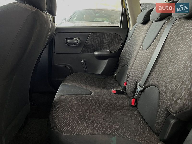 Хэтчбек Nissan Note 2006 в Львове