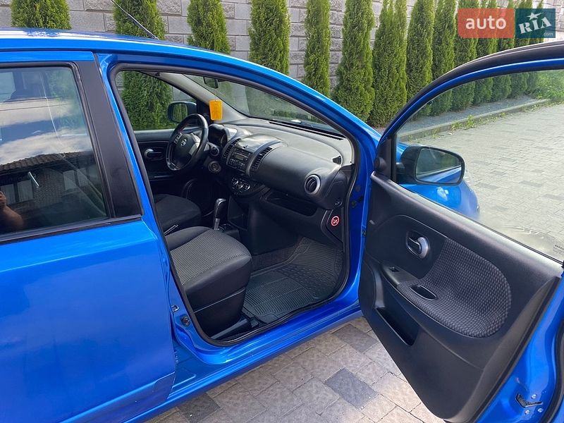 Хэтчбек Nissan Note 2006 в Ровно