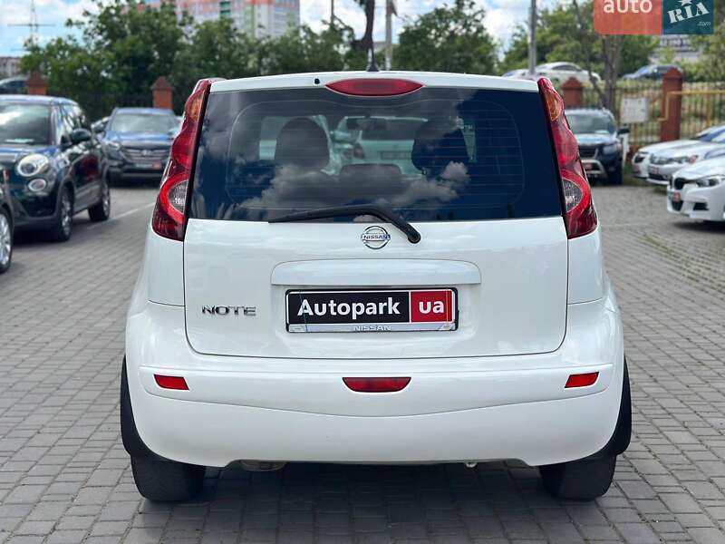 Хэтчбек Nissan Note 2011 в Одессе