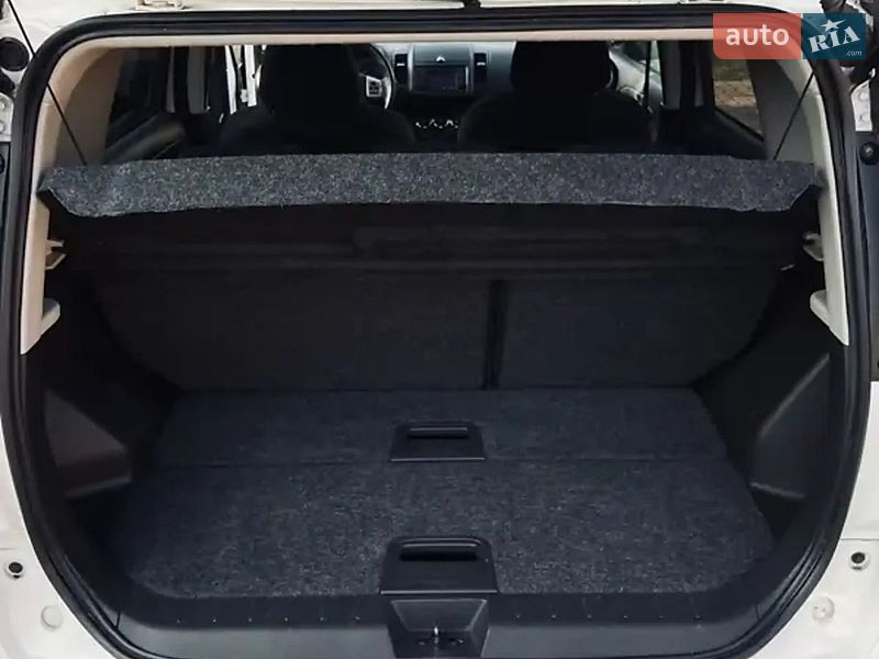 Хетчбек Nissan Note 2010 в Мукачевому