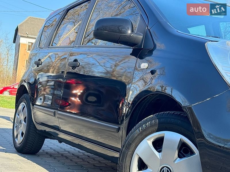 Хетчбек Nissan Note 2007 в Дрогобичі