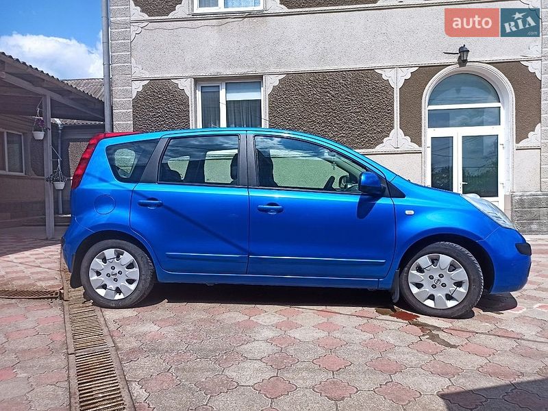 Хэтчбек Nissan Note 2006 в Песчанке фото Хэтчбек Nissan Note 2006 в Песчанке