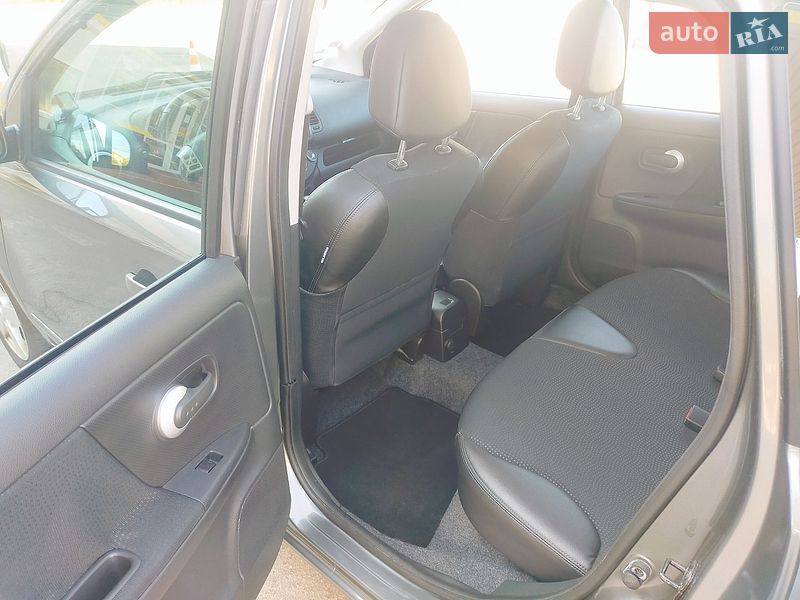 Хетчбек Nissan Note 2012 в Вінниці
