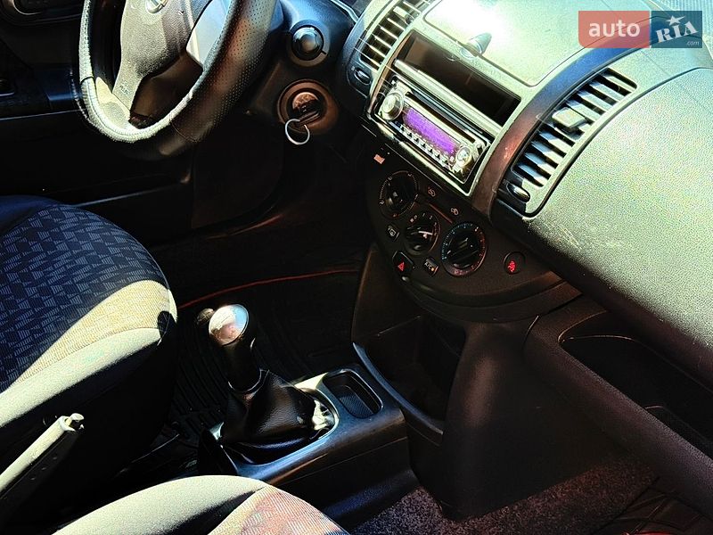 Хэтчбек Nissan Note 2006 в Харькове