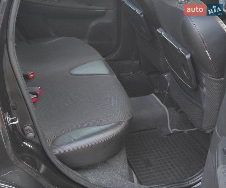 Хэтчбек Nissan Note 2008 в Житомире