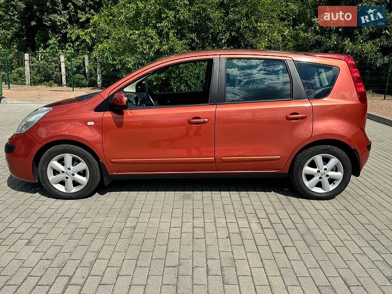 Хэтчбек Nissan Note 2007 в Житомире