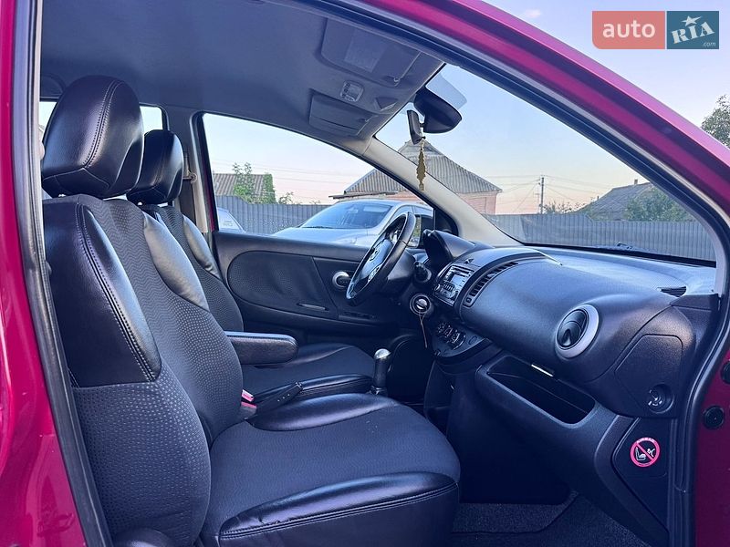 Хетчбек Nissan Note 2012 в Звенигородці