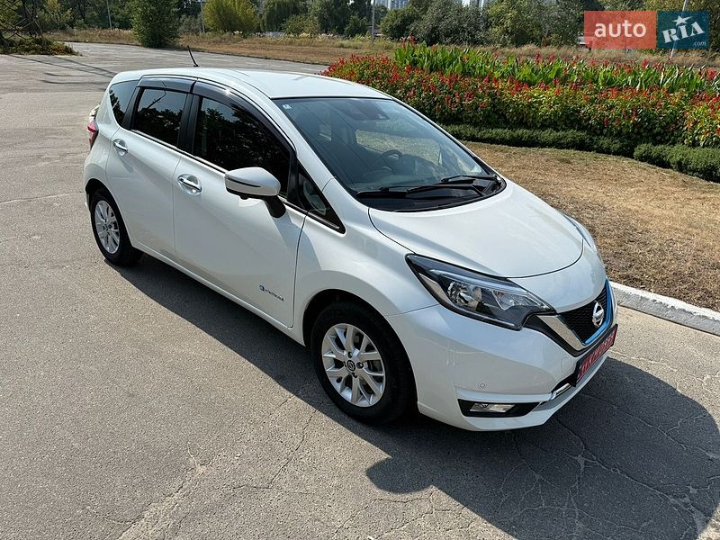 Хэтчбек Nissan Note 2018 в Киеве фото 5 Хэтчбек Nissan Note 2018 в Киеве