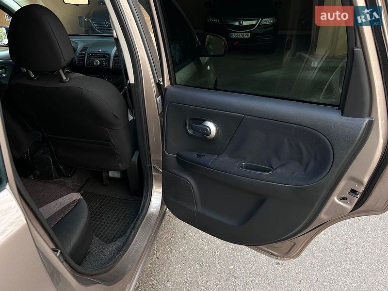 Хэтчбек Nissan Note 2010 в Киеве