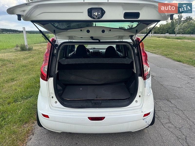 Хетчбек Nissan Note 2012 в Києві