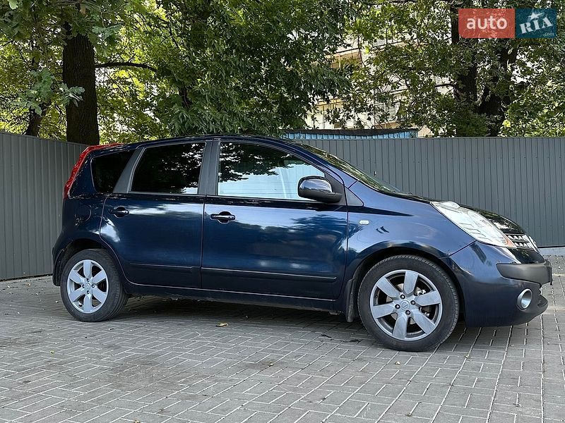 Хетчбек Nissan Note 2006 в Хмельницькому