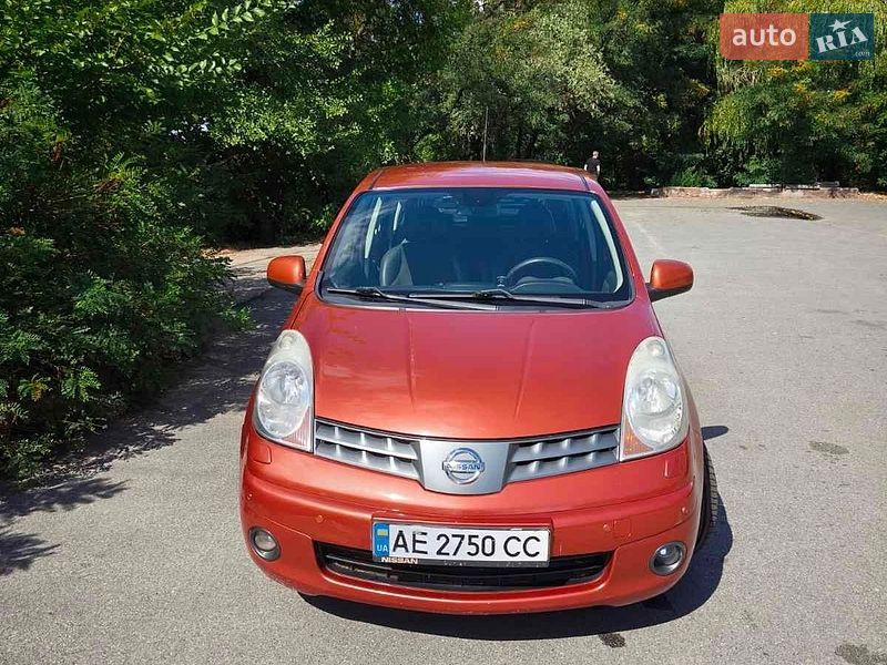 Хэтчбек Nissan Note 2008 в Днепре