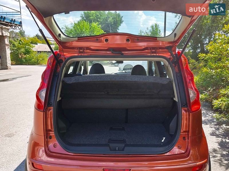 Хэтчбек Nissan Note 2008 в Днепре