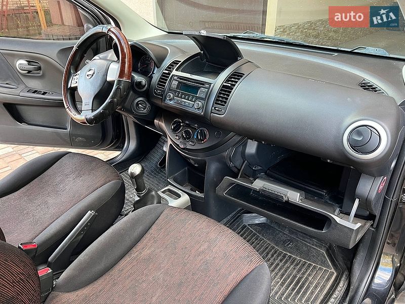 Хэтчбек Nissan Note 2011 в Фастове
