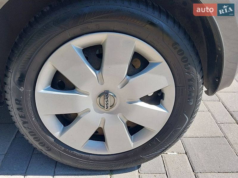 Хетчбек Nissan Note 2011 в Дніпрі
