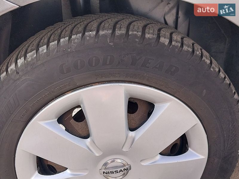 Хетчбек Nissan Note 2011 в Дніпрі