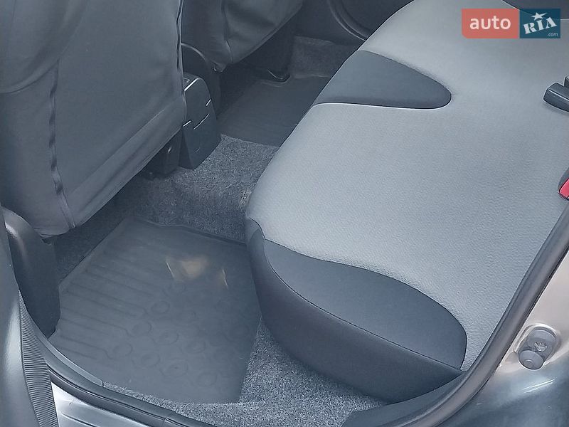 Хетчбек Nissan Note 2011 в Дніпрі
