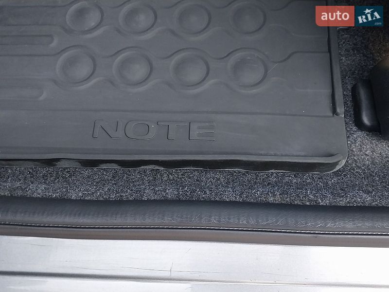 Хетчбек Nissan Note 2011 в Дніпрі