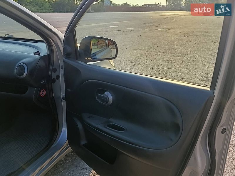 Хэтчбек Nissan Note 2008 в Хмельницком