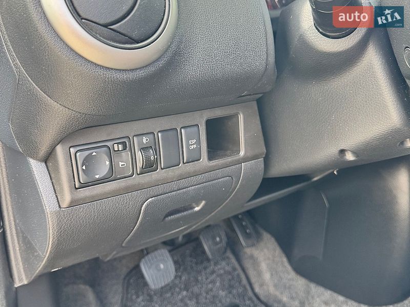 Хетчбек Nissan Note 2009 в Житомирі