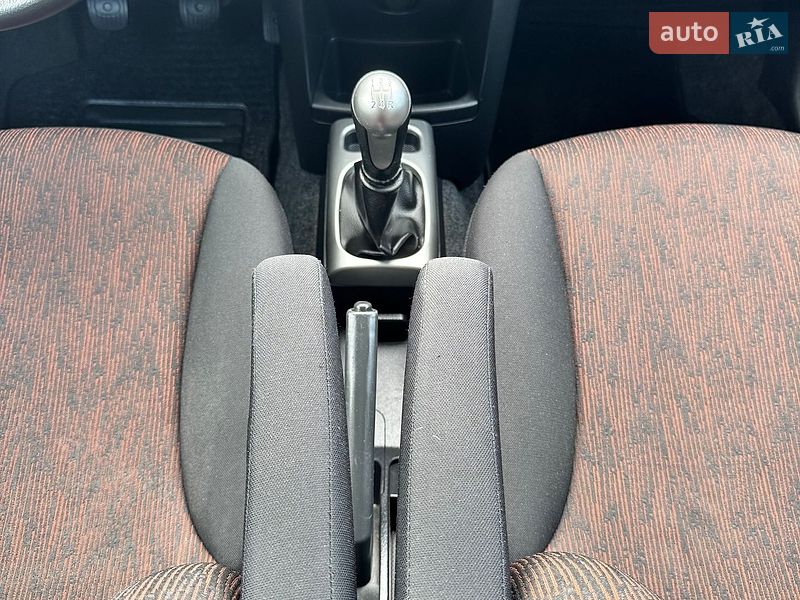 Хетчбек Nissan Note 2009 в Житомирі