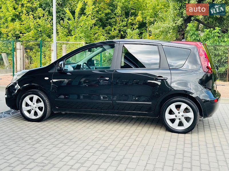 Хетчбек Nissan Note 2009 в Житомирі