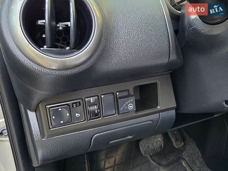 Хетчбек Nissan Note 2007 в Києві