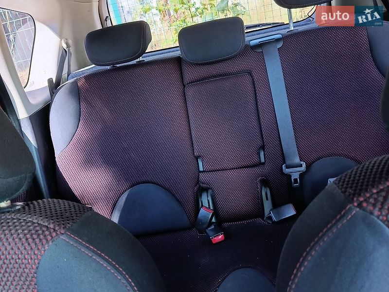 Хэтчбек Nissan Note 2007 в Киеве фото 13 Хэтчбек Nissan Note 2007 в Киеве