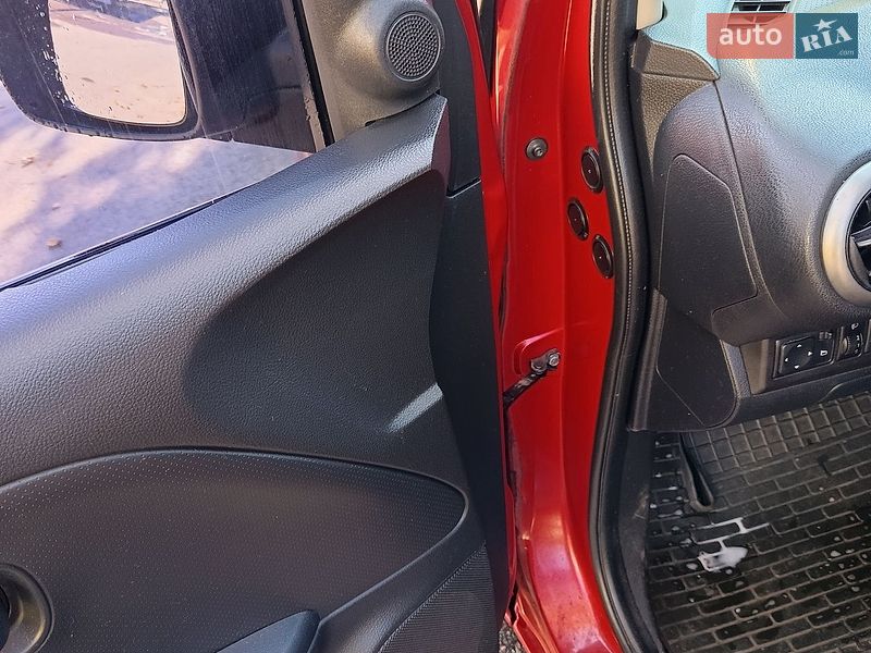 Хэтчбек Nissan Note 2007 в Киеве фото 17 Хэтчбек Nissan Note 2007 в Киеве