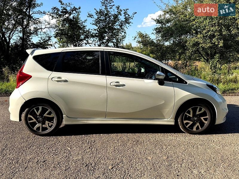 Хэтчбек Nissan Note 2015 в Мостиске