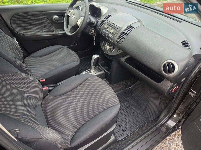 Хетчбек Nissan Note 2006 в Кам'янському