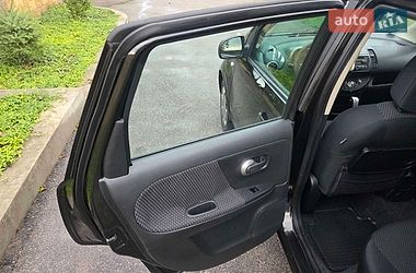 Хетчбек Nissan Note 2006 в Кам'янському