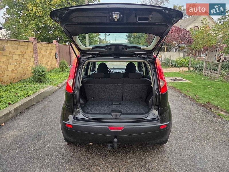 Хетчбек Nissan Note 2006 в Кам'янському