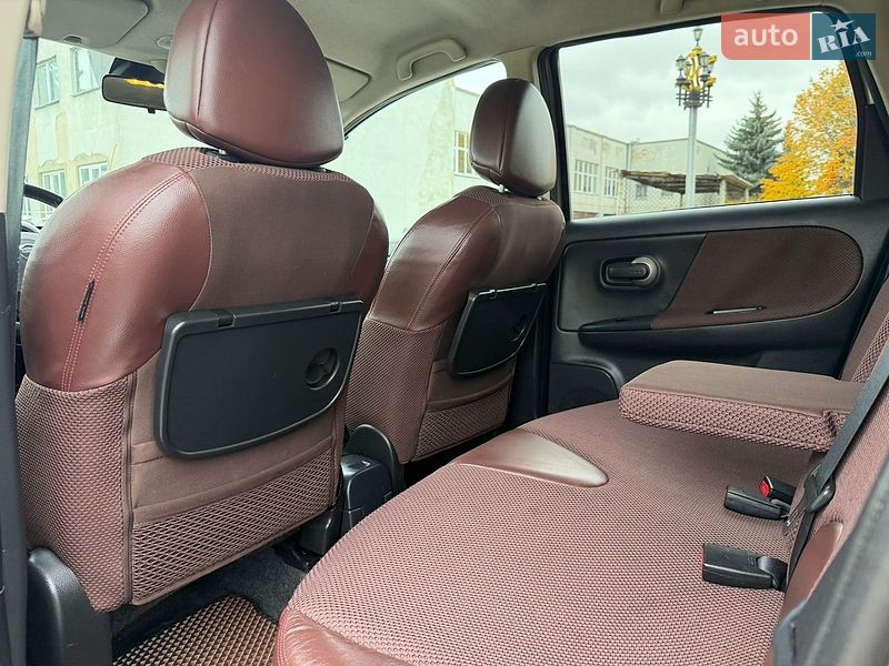 Хэтчбек Nissan Note 2008 в Ровно
