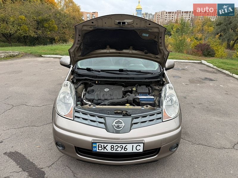 Хэтчбек Nissan Note 2008 в Ровно
