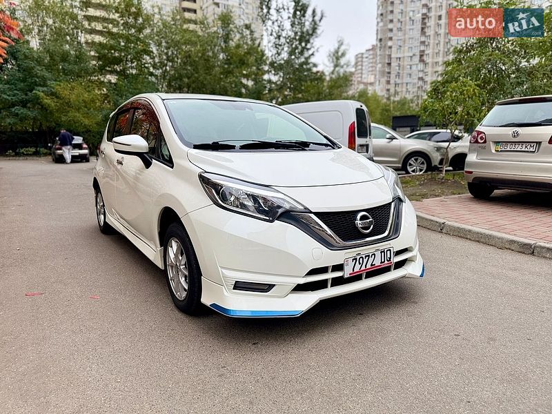 Хэтчбек Nissan Note 2016 в Киеве